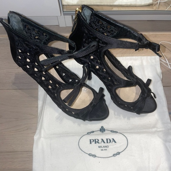 Prada heels - Picture 5 of 9
